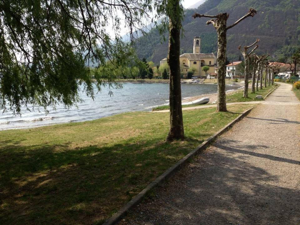 Chalet Con Piscina Garzeno Bagian luar foto