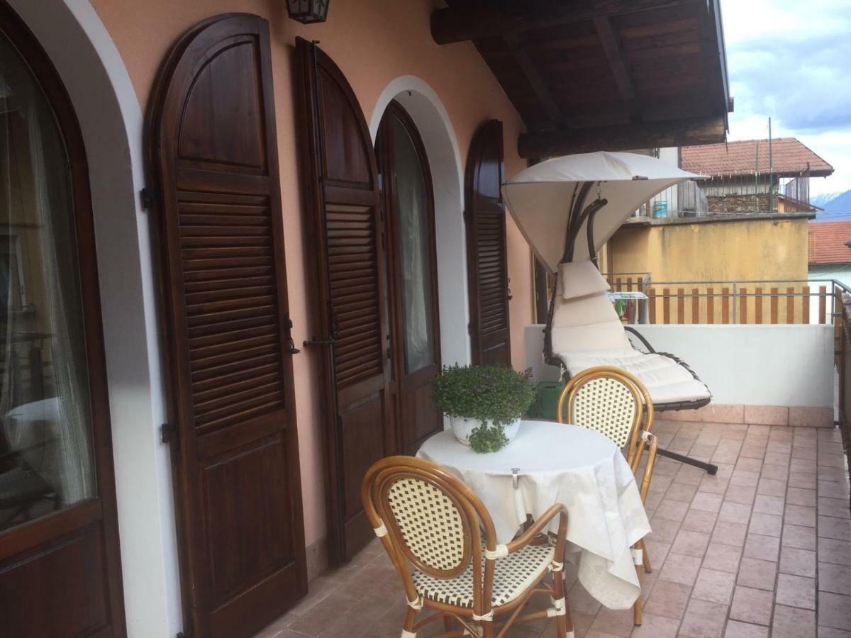 Chalet Con Piscina Garzeno Bagian luar foto